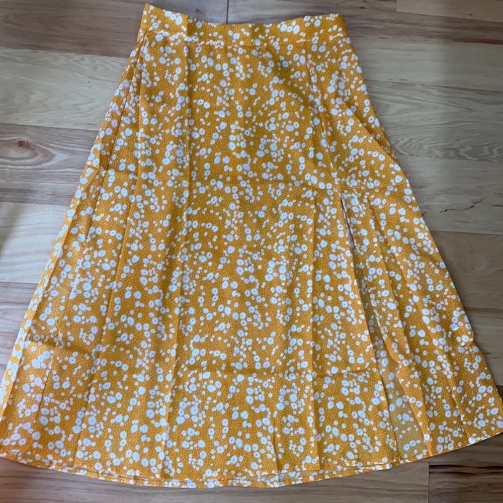 Long skirt with split